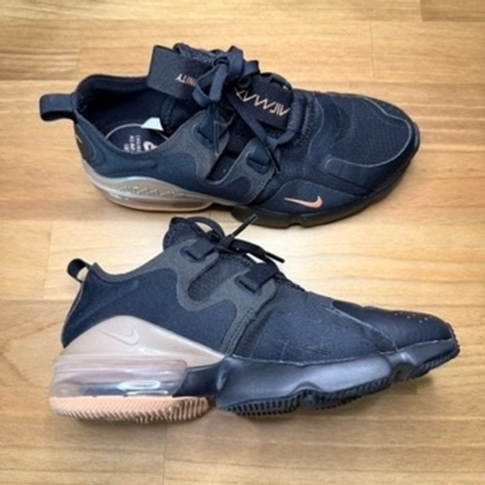 Nike Air Max Infinity Black Rose Gold Women's Size 5 BQ4284-001 Rare